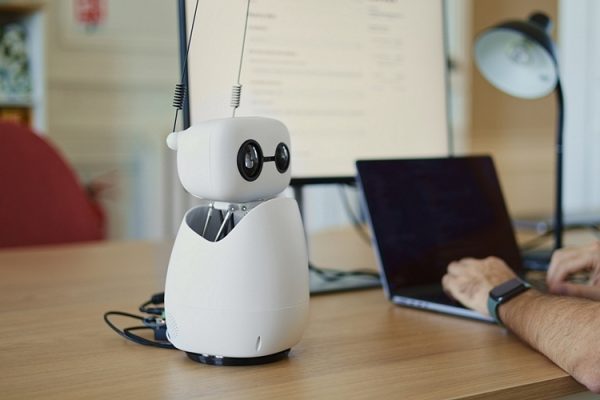 Hugging Face Reachy Mini is a Programmable Robot for Your AI Apps